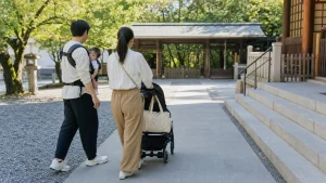 赤ちゃん連れの神社設備チェックリスト｜授乳・おむつ替え・ベビーカーをイメージした写真